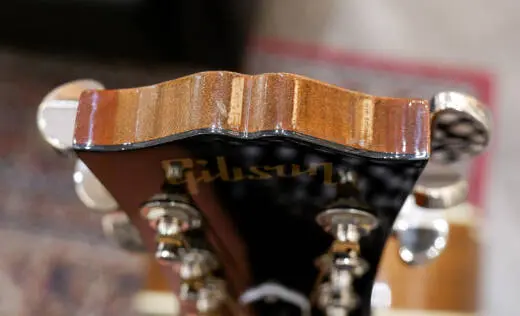 Gibson - J-45 Studio Walnut - Natural 2